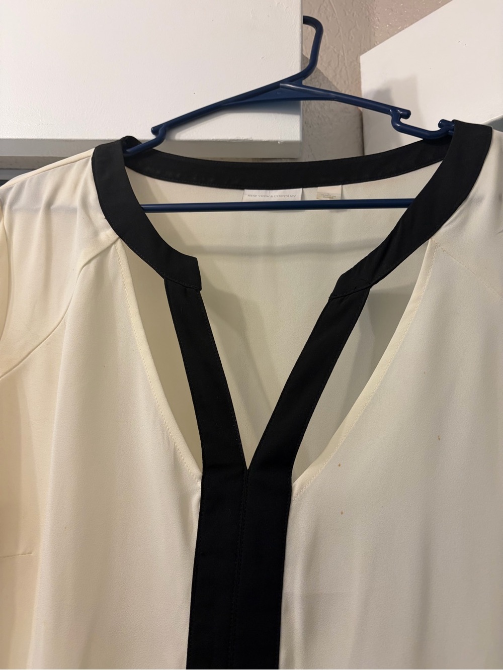 Cream and Black Contrast V-Neck Shirt